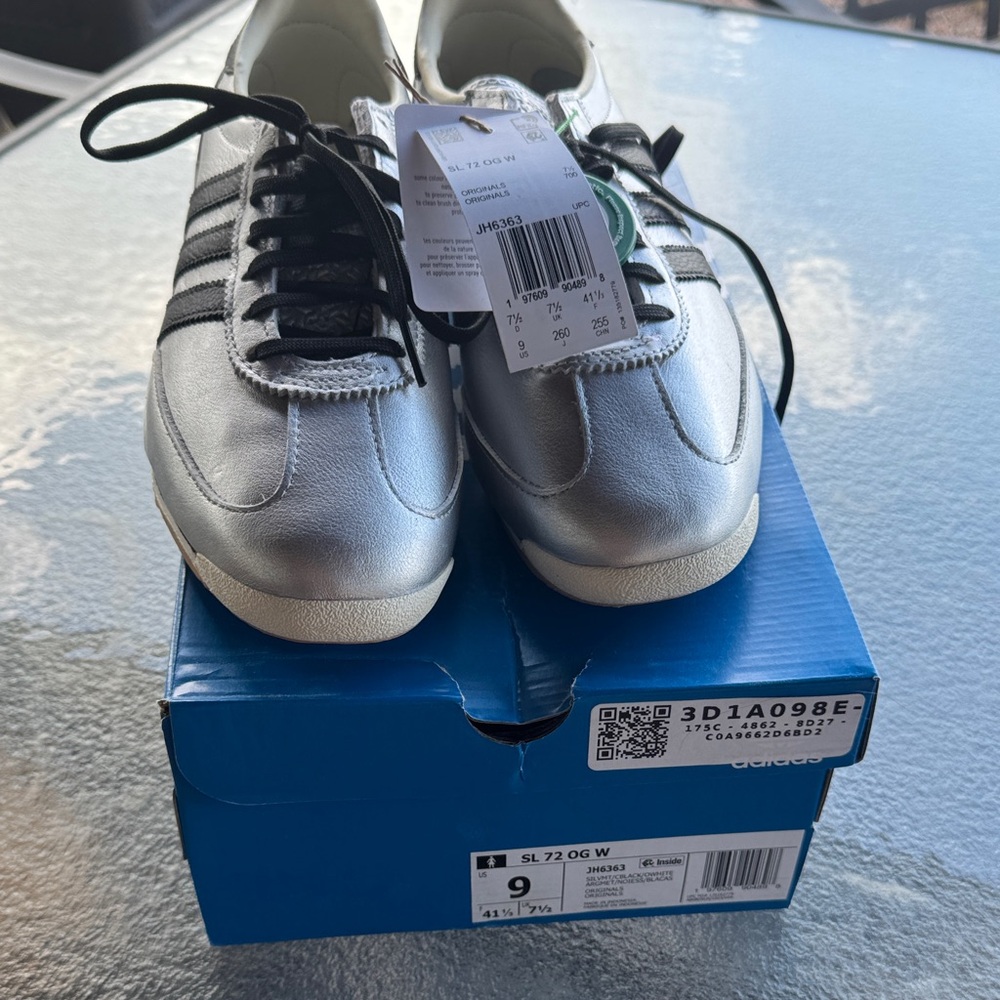 Adidas Womens Sz. 9Metallic Silver Sneakers